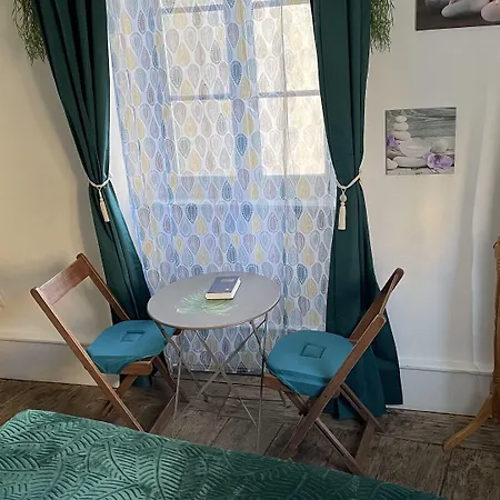 Bed & Breakfast Chez Tifille Estaing (Aveyron)